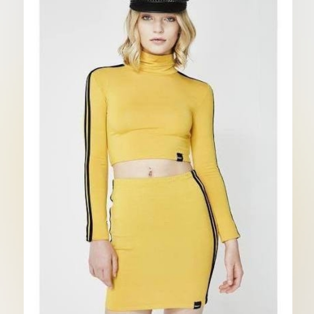 NEED IT GONE! O Mighty Halloween Yellow Black Kill Bill Skirt Set